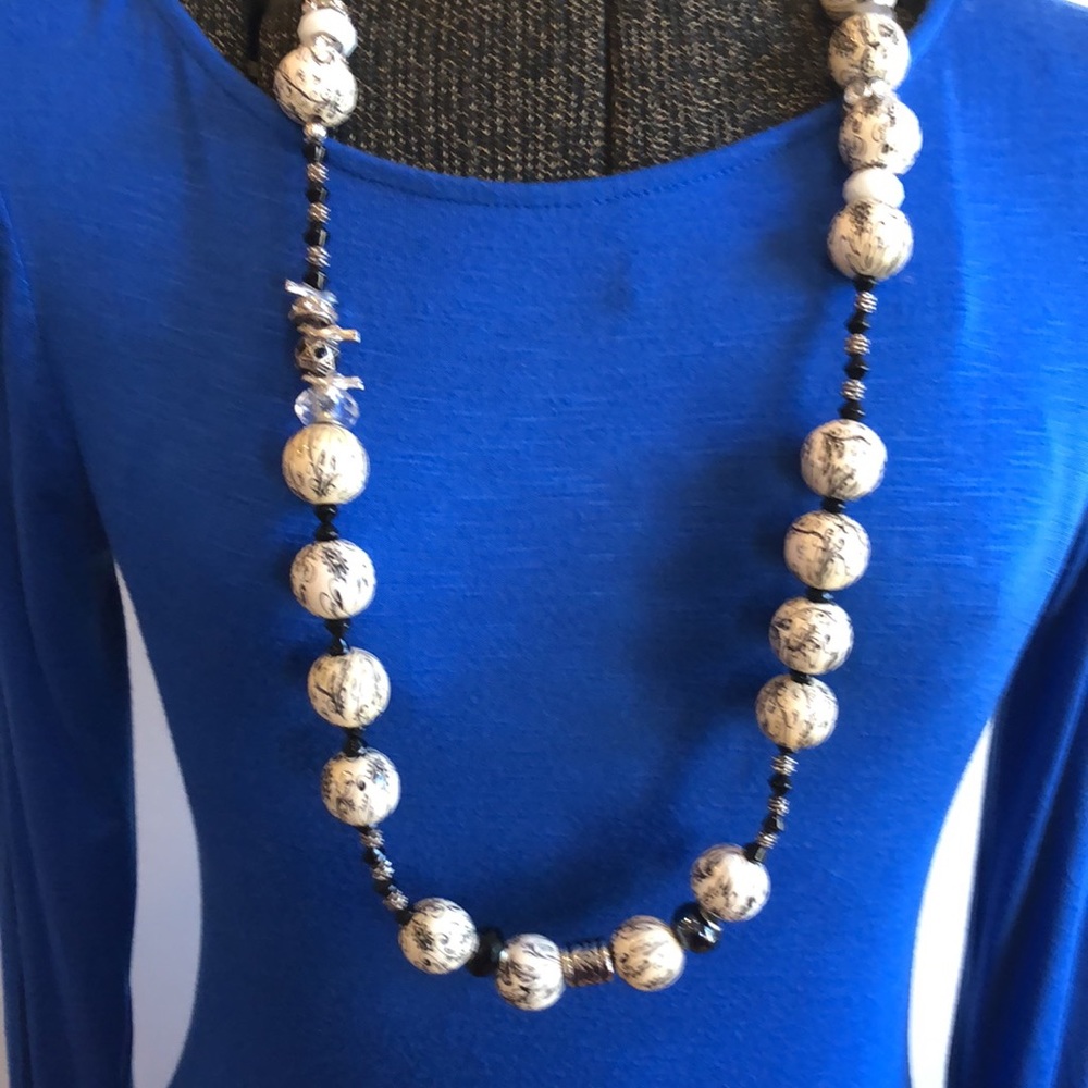 Handcrafted BOHO Black white and silver tone necklace. Very unique 🥰